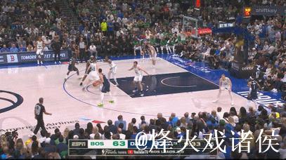 小哈达威全场贡献13分，三分命中2球并送出1篮板2助攻2抢断